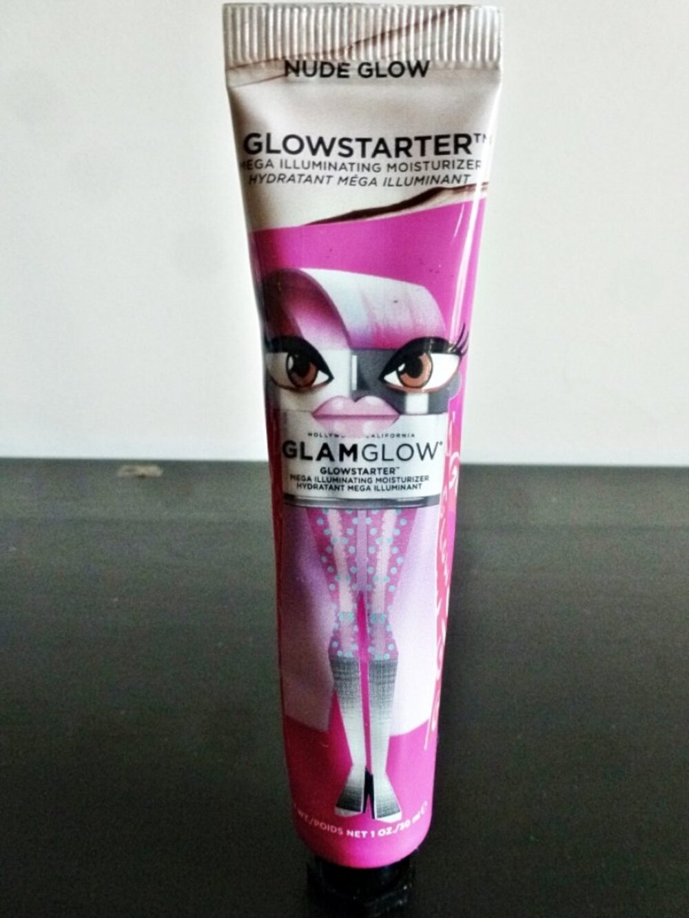 Factory Sealed Tube GlamGlow Glowstarter Mega Illuminating Moisturizer Nude Glow